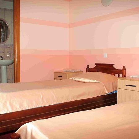 Hotel Muhavets Pruzhany Ngoại thất bức ảnh